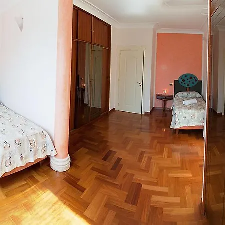 Sleeps 9 Pool Air Con Wifi Nardò