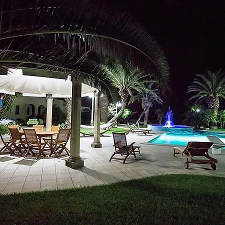 Sleeps 9 Pool Air Con Wifi *