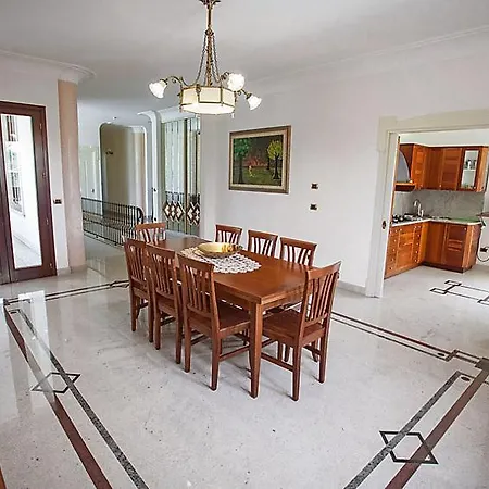 Sleeps 9 Pool Air Con Wifi * Nardò