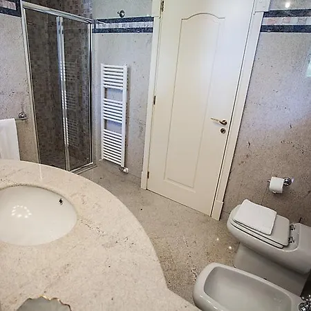 Sleeps 9 Pool Air Con Wifi * Nardò