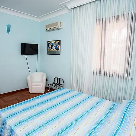 Sleeps 9 Pool Air Con Wifi Ferienhaus Nardò